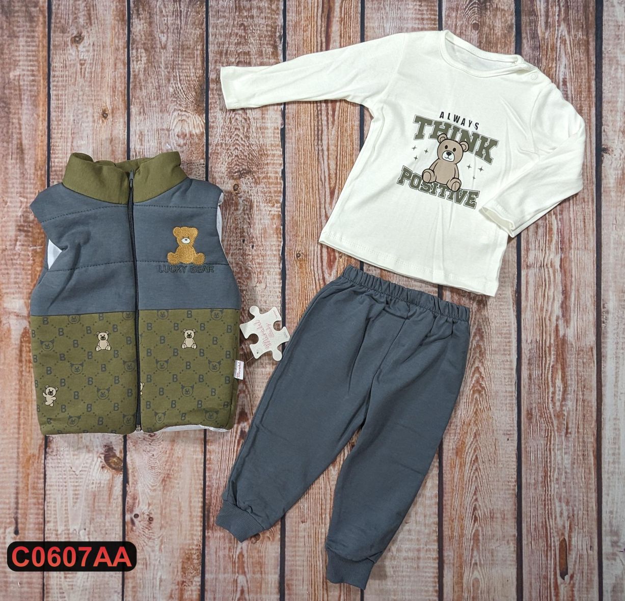 Trodelni komplet sa prslukom (74-92)