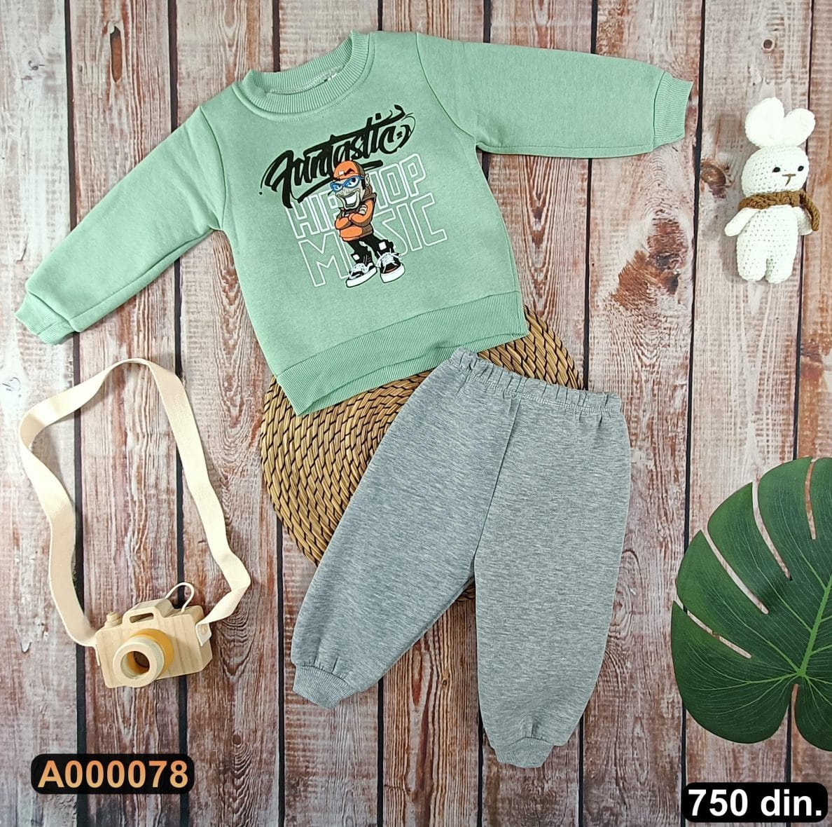 Postavljen komplet iz 2 dela (80-104)