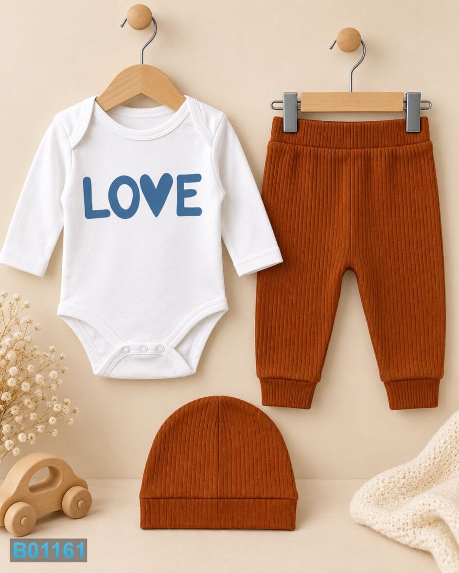 Pamučni rebrasti donji deo za dečake sa bodićem Love | Bebelino Kids Pamučni rebrasti donji deo za dečake sa bodićem Love
